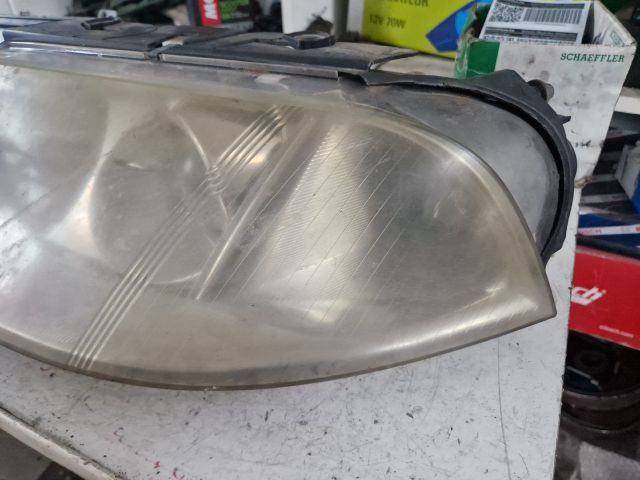 bontott VW PASSAT B5 Bal Fényszóró