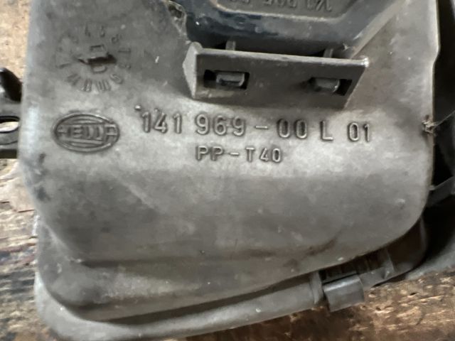 bontott VW PASSAT B5 Bal Fényszóró