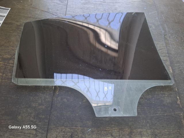 bontott VW PASSAT B5 Bal hátsó Ablak