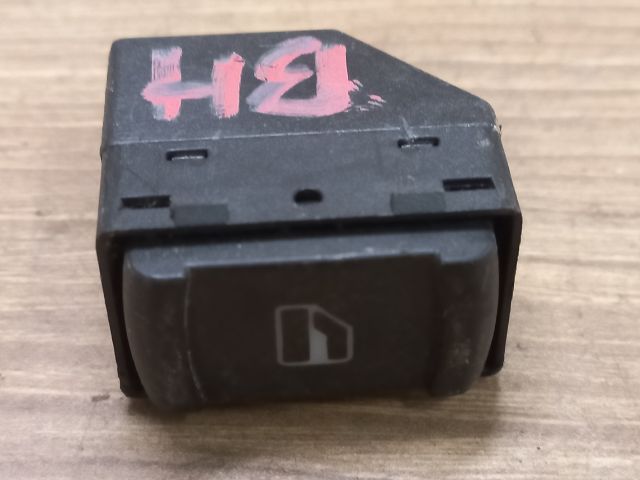 bontott VW PASSAT B5 Bal hátsó Ablakemelő Kapcsoló