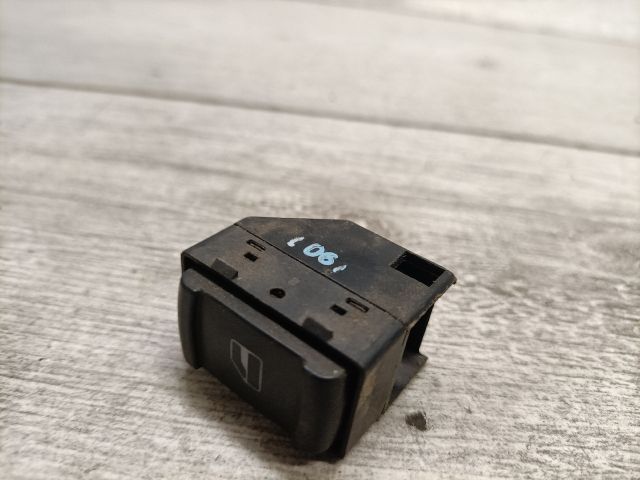 bontott VW PASSAT B5 Bal hátsó Ablakemelő Kapcsoló