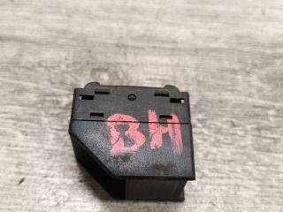 bontott VW PASSAT B5 Bal hátsó Ablakemelő Kapcsoló