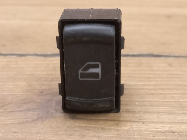 bontott VW PASSAT B5 Bal hátsó Ablakemelő Kapcsoló