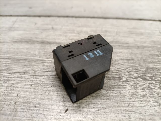 bontott VW PASSAT B5 Bal hátsó Ablakemelő Kapcsoló