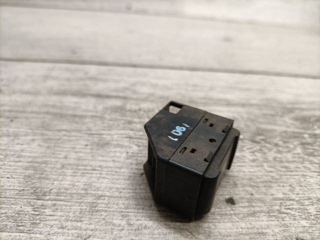 bontott VW PASSAT B5 Bal hátsó Ablakemelő Kapcsoló