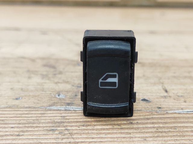 bontott VW PASSAT B5 Bal hátsó Ablakemelő Kapcsoló