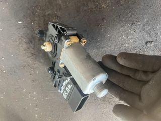 bontott VW PASSAT B5 Bal hátsó Ablakemelő Motor