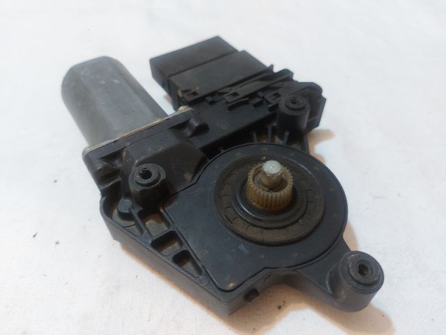 bontott VW PASSAT B5 Bal hátsó Ablakemelő Motor