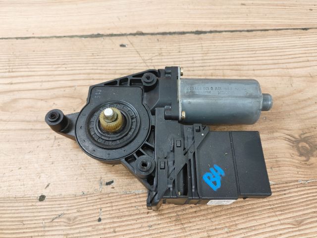 bontott VW PASSAT B5 Bal hátsó Ablakemelő Motor