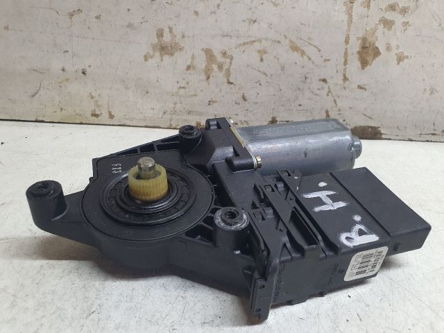 bontott VW PASSAT B5 Bal hátsó Ablakemelő Motor