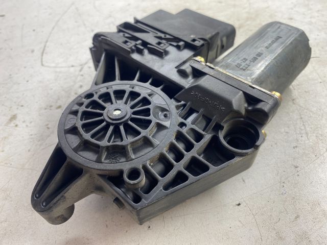 bontott VW PASSAT B5 Bal hátsó Ablakemelő Motor
