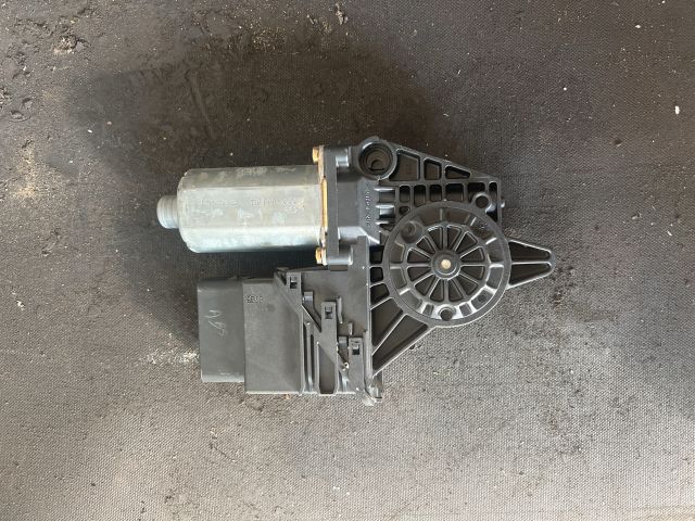 bontott VW PASSAT B5 Bal hátsó Ablakemelő Motor