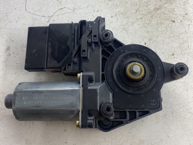 bontott VW PASSAT B5 Bal hátsó Ablakemelő Motor