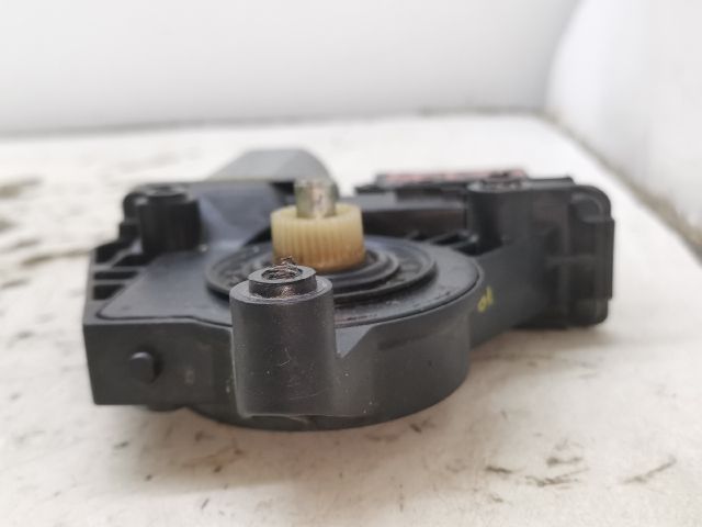 bontott VW PASSAT B5 Bal hátsó Ablakemelő Motor