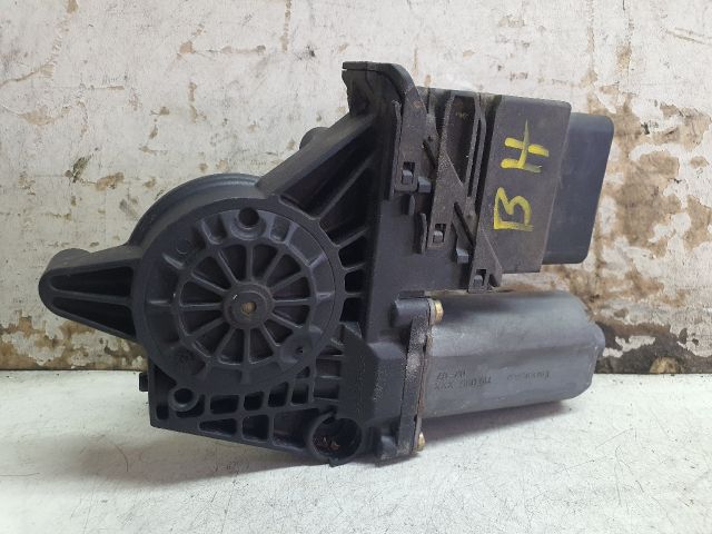 bontott VW PASSAT B5 Bal hátsó Ablakemelő Motor