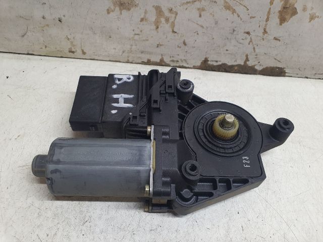 bontott VW PASSAT B5 Bal hátsó Ablakemelő Motor
