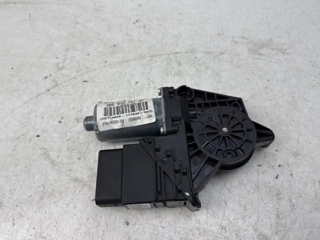 bontott VW PASSAT B5 Bal hátsó Ablakemelő Motor