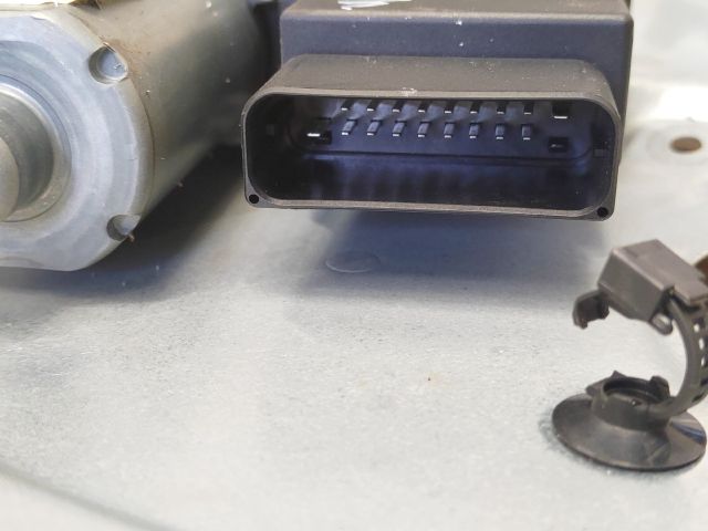 bontott VW PASSAT B5 Bal hátsó Ablakemelő Szerkezet (Elektromos)