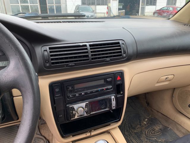 bontott VW PASSAT B5 Bal hátsó Ajtó Kárpit