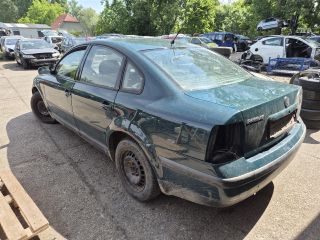 bontott VW PASSAT B5 Bal hátsó Ajtó (Részeivel)