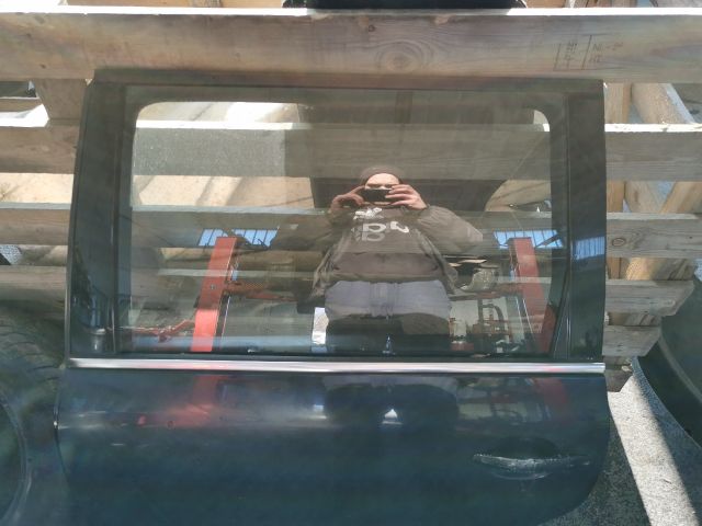 bontott VW PASSAT B5 Bal hátsó Ajtó (Részeivel)