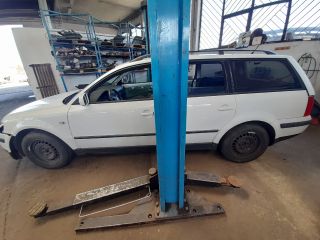 bontott VW PASSAT B5 Bal hátsó Ajtó (Üres lemez)