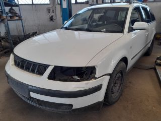 bontott VW PASSAT B5 Bal hátsó Ajtó (Üres lemez)