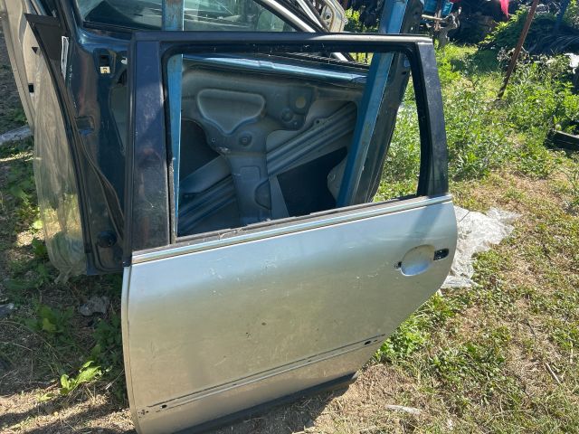 bontott VW PASSAT B5 Bal hátsó Ajtó (Üres lemez)