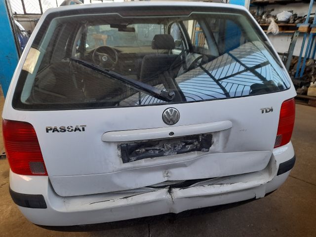 bontott VW PASSAT B5 Bal hátsó Ajtó (Üres lemez)