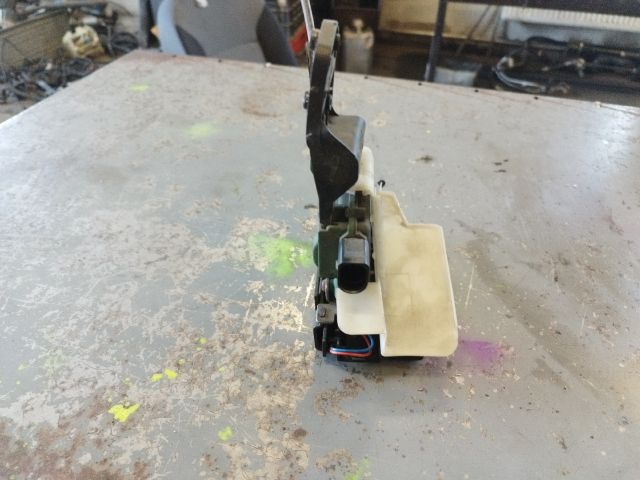 bontott VW PASSAT B5 Bal hátsó Ajtózár