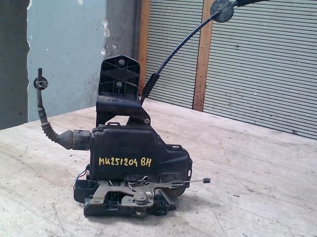 bontott VW PASSAT B5 Bal hátsó Ajtózár