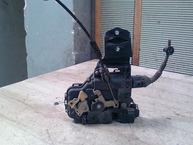 bontott VW PASSAT B5 Bal hátsó Ajtózár