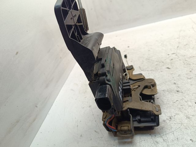 bontott VW PASSAT B5 Bal hátsó Ajtózár