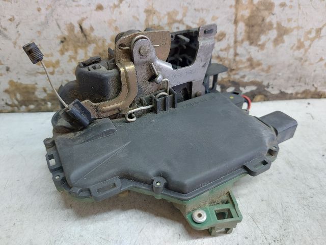 bontott VW PASSAT B5 Bal hátsó Ajtózár