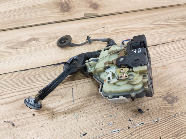 bontott VW PASSAT B5 Bal hátsó Ajtózár