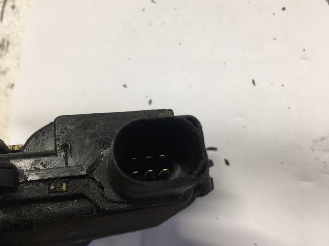 bontott VW PASSAT B5 Bal hátsó Ajtózár