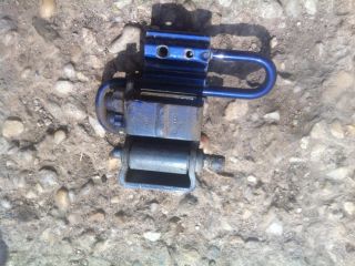 bontott VW PASSAT B5 Bal hátsó Alsó Zsanér