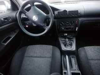 bontott VW PASSAT B5 Bal hátsó Dobbetét (Kerékjárati, Műanyag)