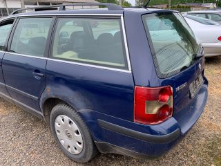 bontott VW PASSAT B5 Bal hátsó Dobbetét (Kerékjárati, Műanyag)