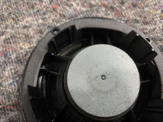 bontott VW PASSAT B5 Bal hátsó Hangszóró