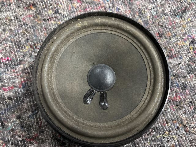 bontott VW PASSAT B5 Bal hátsó Hangszóró