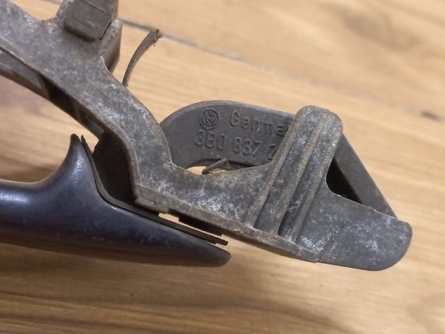 bontott VW PASSAT B5 Bal hátsó Külső Kilincs