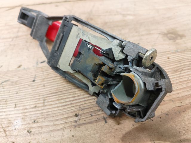 bontott VW PASSAT B5 Bal hátsó Külső Kilincs