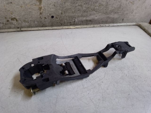 bontott VW PASSAT B5 Bal hátsó Külső Kilincsfészek