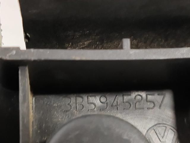 bontott VW PASSAT B5 Bal Hátsó Lámpa Foglalat