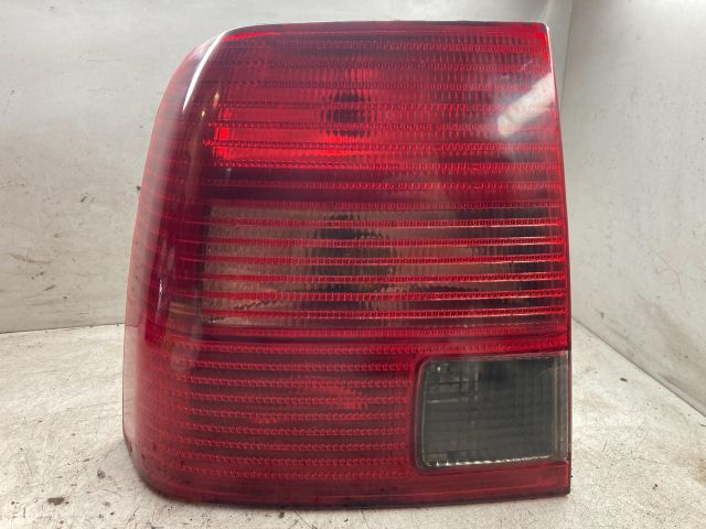 bontott VW PASSAT B5 Bal Hátsó Lámpa