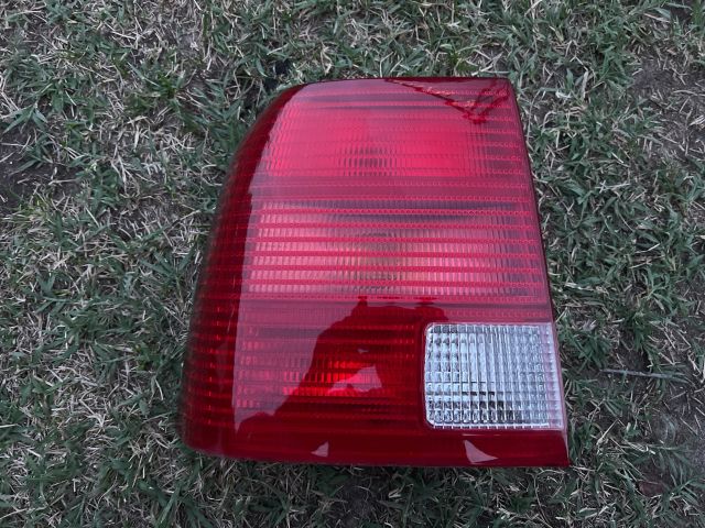 bontott VW PASSAT B5 Bal Hátsó Lámpa