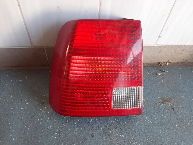 bontott VW PASSAT B5 Bal Hátsó Lámpa