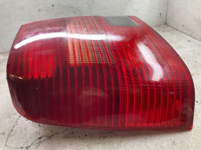 bontott VW PASSAT B5 Bal Hátsó Lámpa