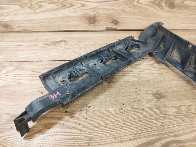 bontott VW PASSAT B5 Bal hátsó Lökhárító Tartó (Műanyag)